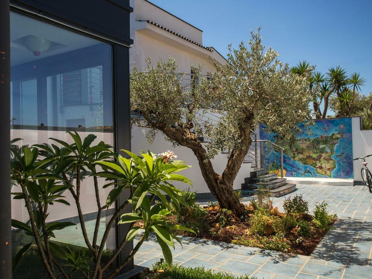 Tra Le Braccia Di Morfeo Bed and Breakfast Terrasini Exteriör bild